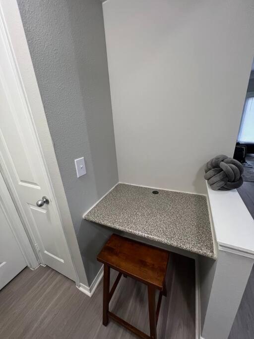 Stylish Midtown Spot *