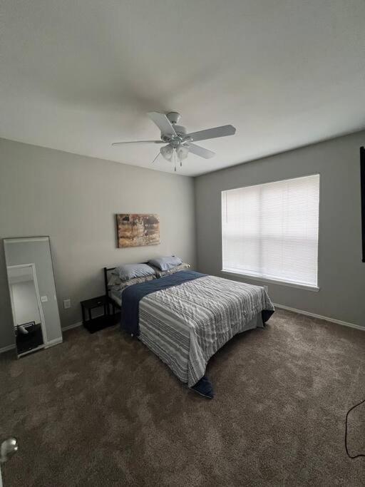 Apartment Stylish Midtown Spot *